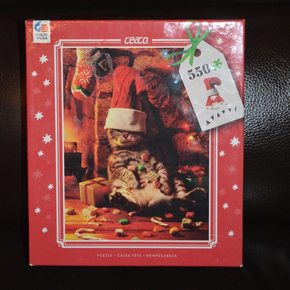 Ceaco Avanti 550 pc Puzzle Christmas Stuffed Cat